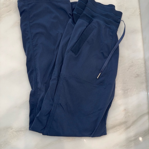 Lululemon Dance Studio Regular Mid Rise True Navy - Picture 2 of 5